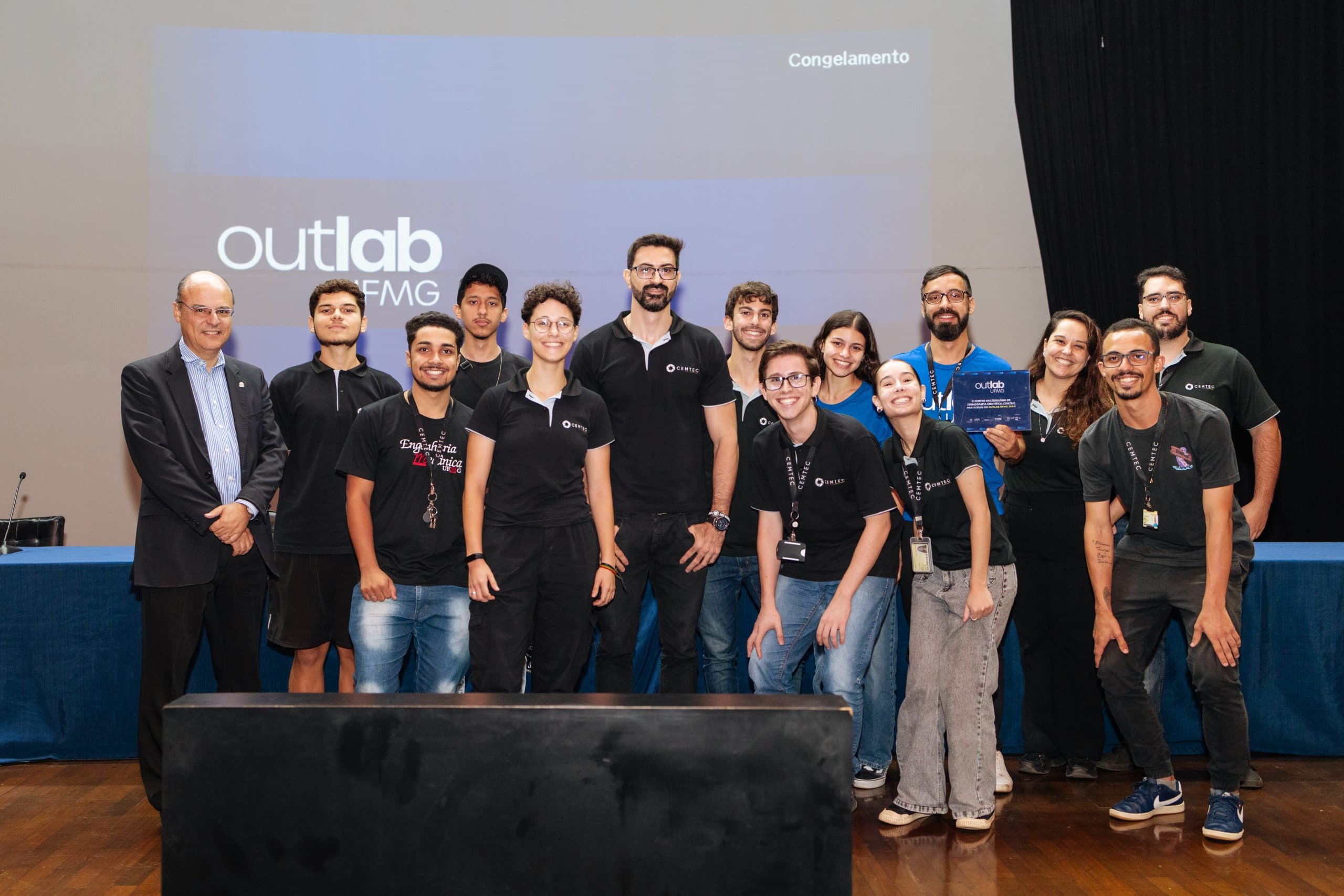 Equipe do CEMTEC em atividade institucional